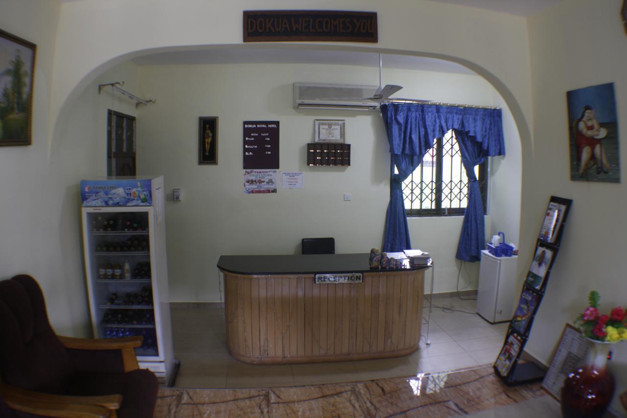 Dokua Royal Hotel Kwabenya Ngoại thất bức ảnh